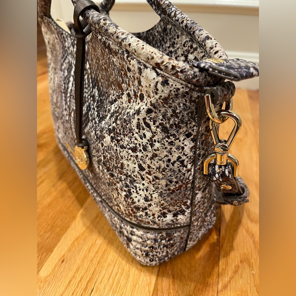 Snakeskin Pattern Handbag - Picture 2 of 10